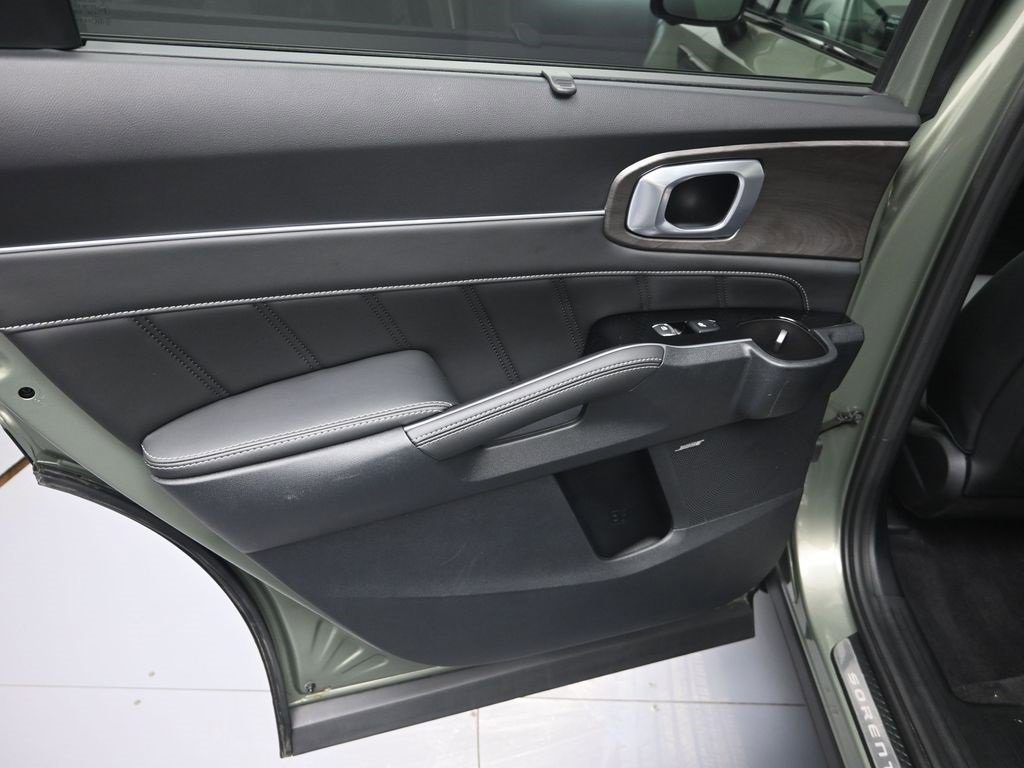 Certified 2025 Kia Sorento SX Prestige image 31