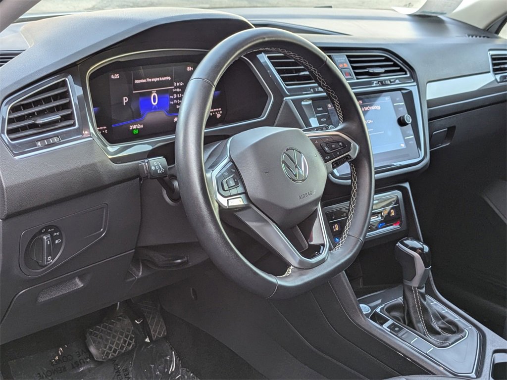 Used 2024 Volkswagen Tiguan SE image 14
