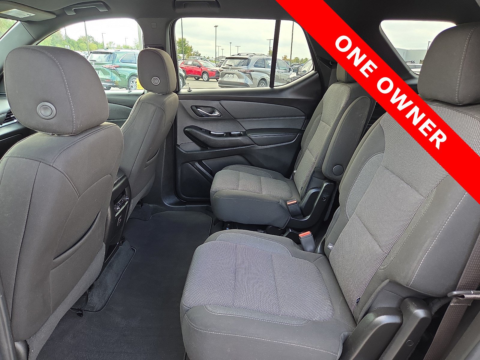 Used 2023 Chevrolet Traverse LT FWD image 11