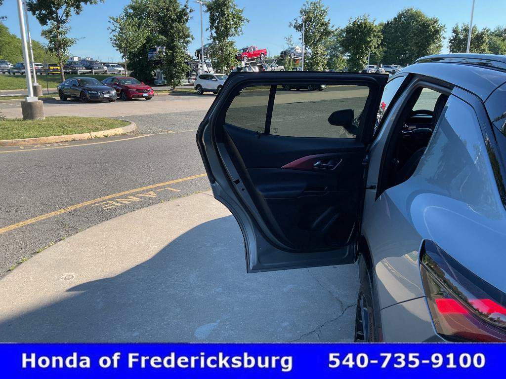 Used 2024 Chevrolet Equinox EV RS FWD image 18