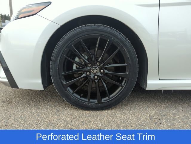 Used 2022 Toyota Camry XSE image 32