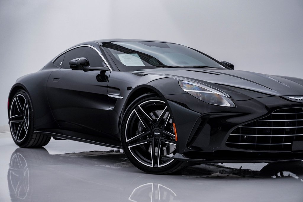 Used 2026 Aston Martin V8 Vantage Coupe RWD image 2