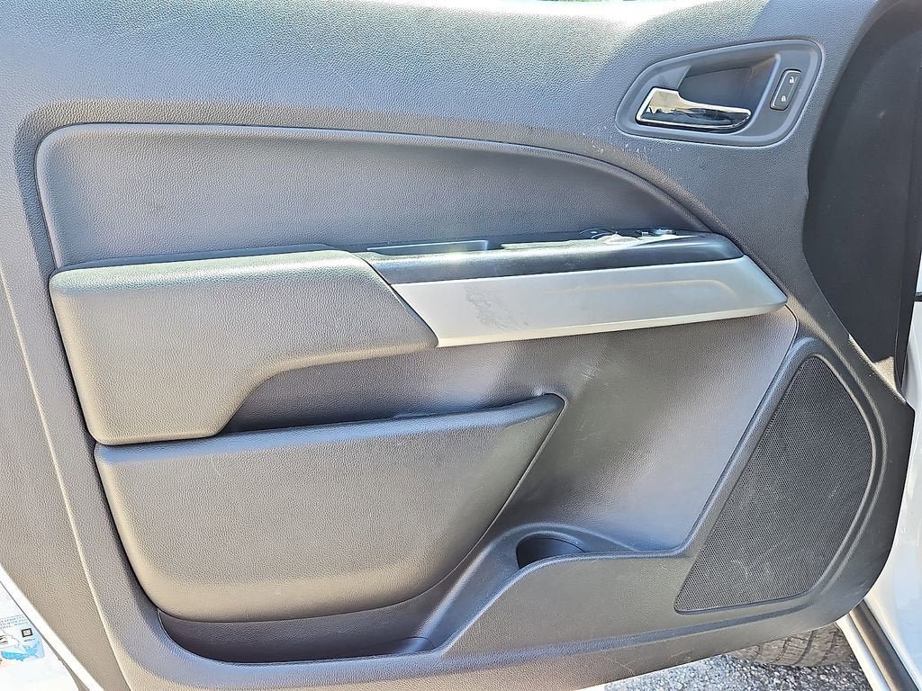 Used 2019 Chevrolet Colorado LT w/ LT Convenience Package RWD image 12