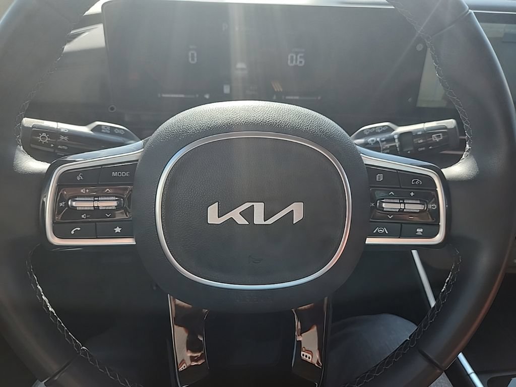 Used 2026 Kia Carnival EX FWD image 20