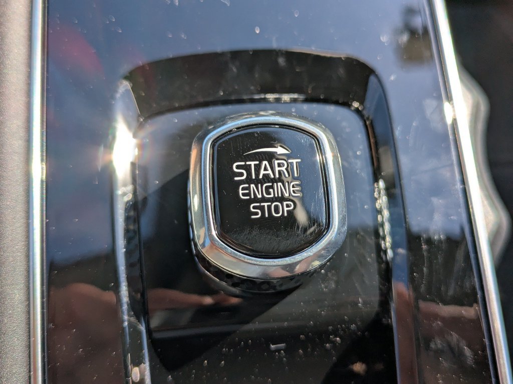 New 2027 Volvo XC90 B6 Plus AWD/4WD image 28