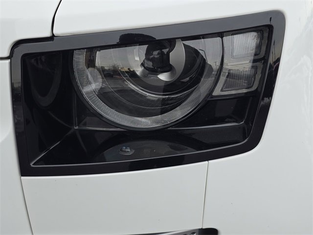 Used 2023 Land Rover Defender 110 SE image 29