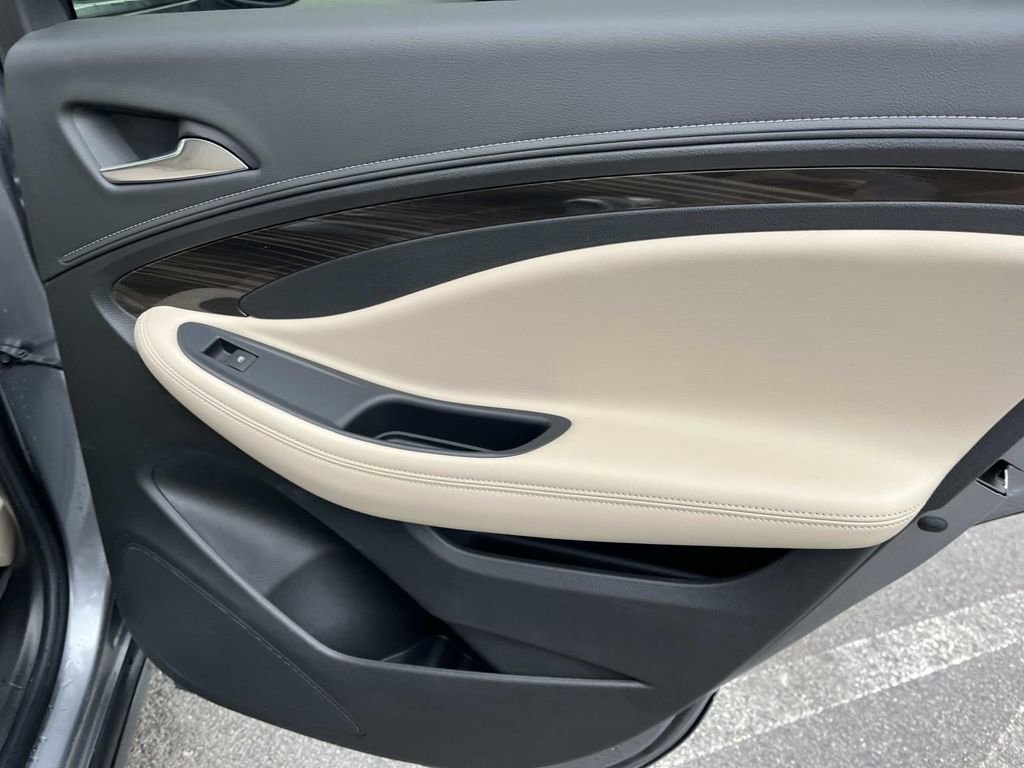 Used 2020 Buick Envision Preferred image 21