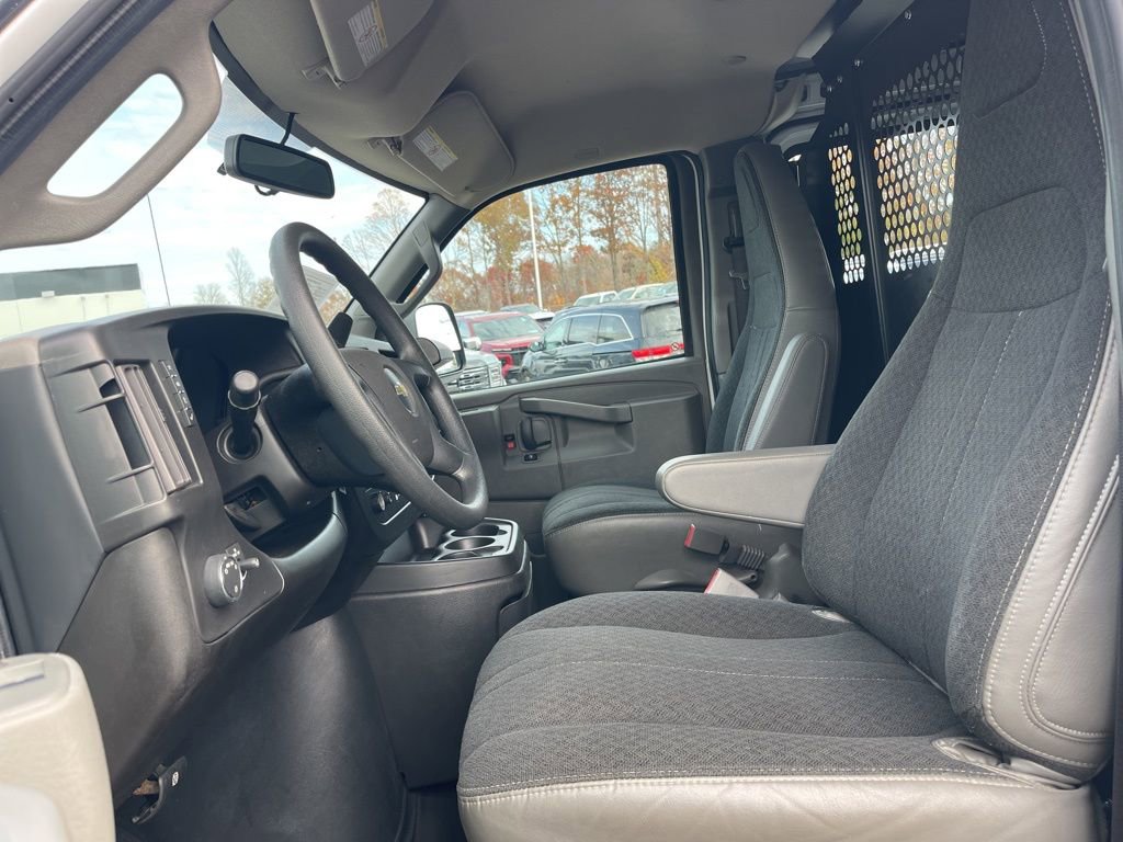 Used 2023 Chevrolet Express 2500 w/ Driver Convenience Package RWD image 11