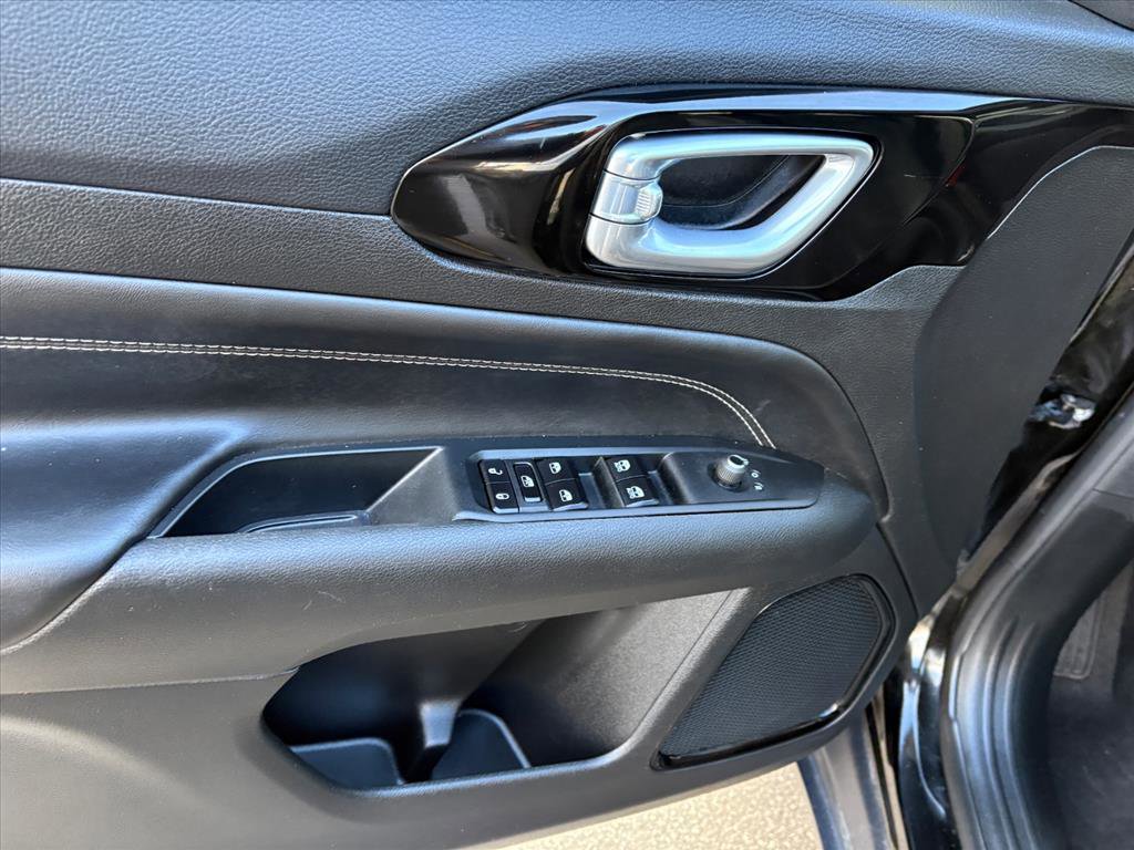 Used 2023 Jeep Compass Altitude image 20