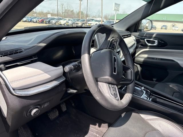 Used 2023 Jeep Compass Limited w/ Elite Group AWD/4WD image 15
