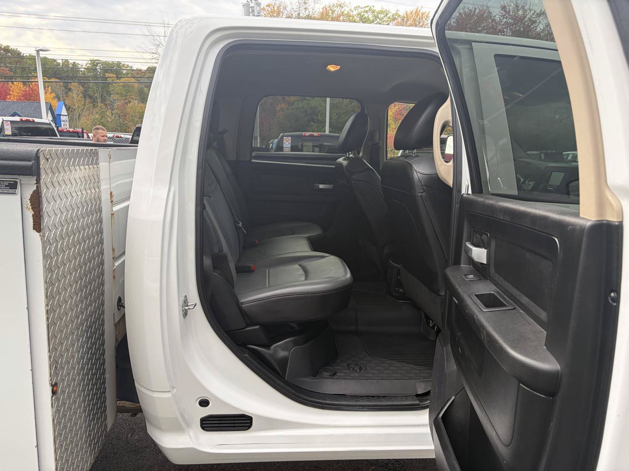 Used 2019 RAM 5500 Tradesman w/ Electrical Accessory Group AWD/4WD image 36