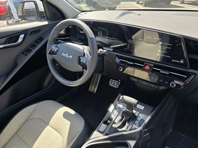 New 2026 Kia Niro SX Touring FWD image 12