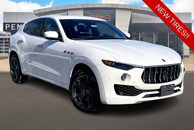 Used 2019 Maserati Levante image 11