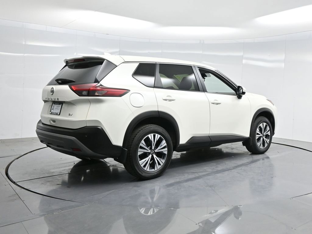 Used 2023 Nissan Rogue SV image 41