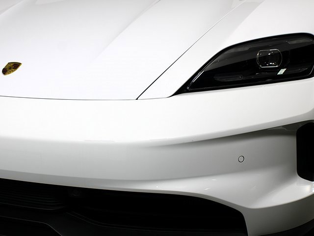 New 2025 Porsche Taycan image 11