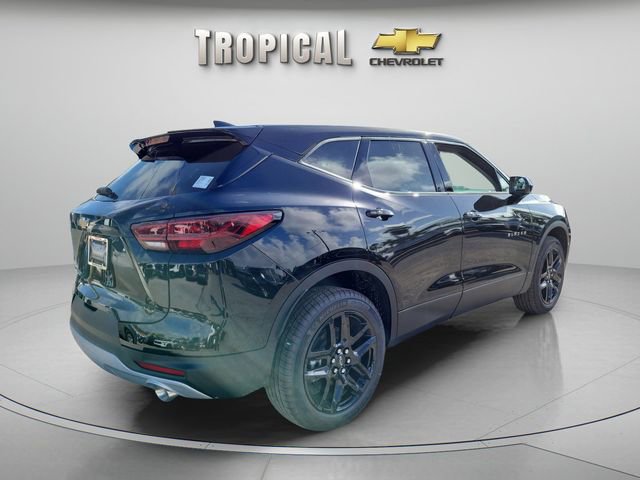 New 2026 Chevrolet Blazer LT image 3