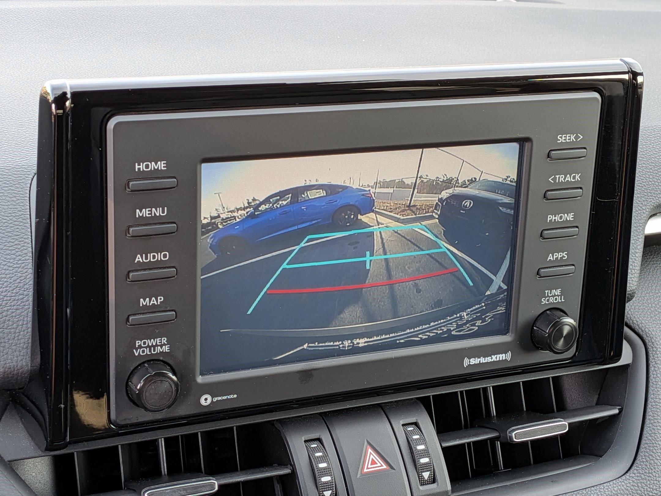 Used 2020 Toyota RAV4 XLE Premium image 26