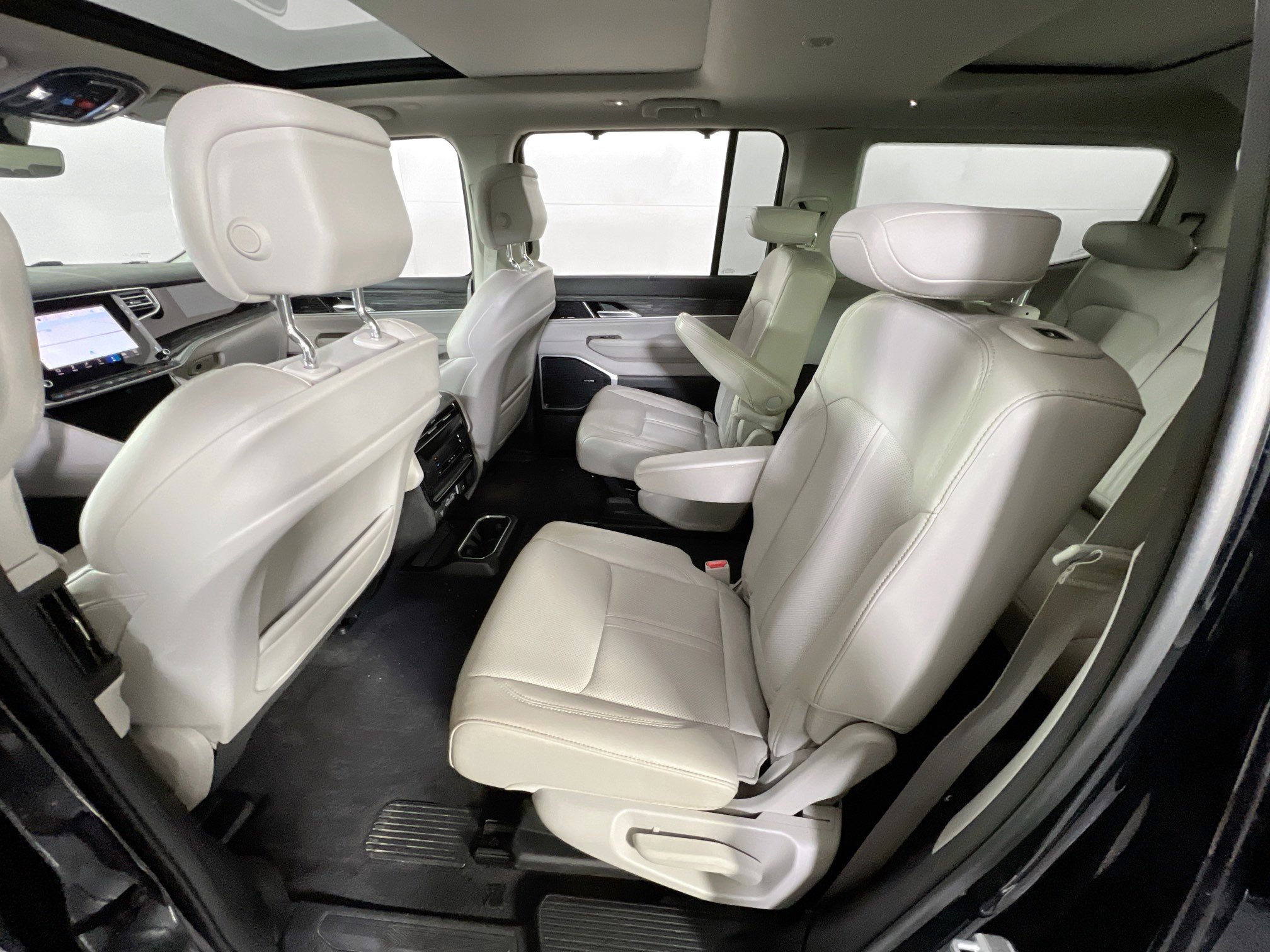 Used 2022 Jeep Wagoneer Series II w/ Convenience Group I image 25