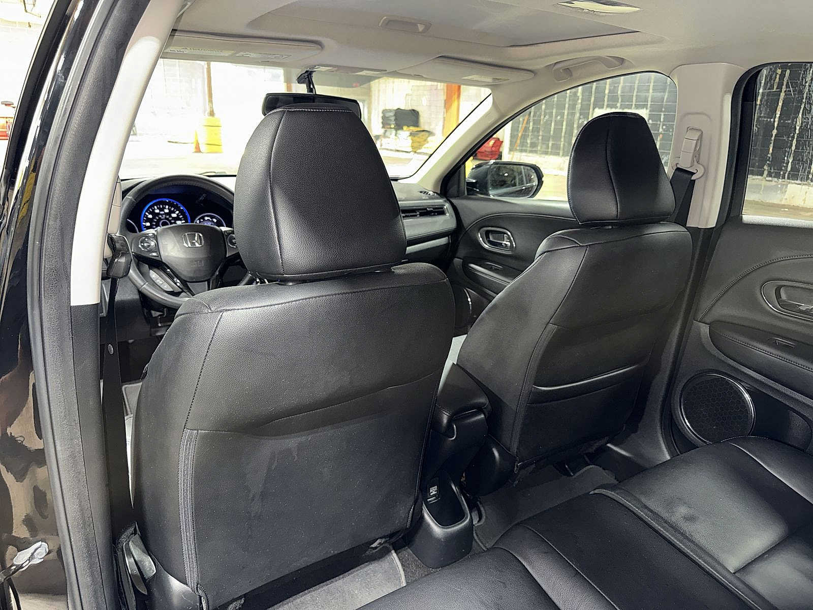 Used 2017 Honda HR-V EX-L image 28