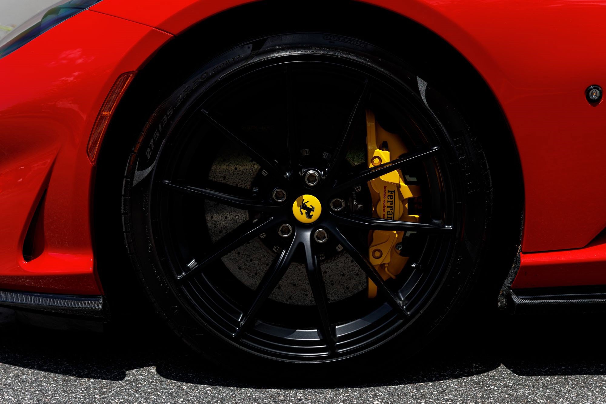 Used 2021 Ferrari 812 GTS RWD image 42
