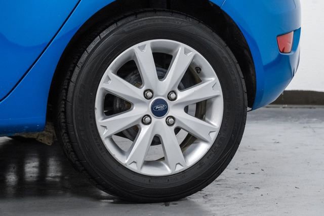 Used 2012 Ford Fiesta SE w/ Moon & Mood Pkg FWD image 54