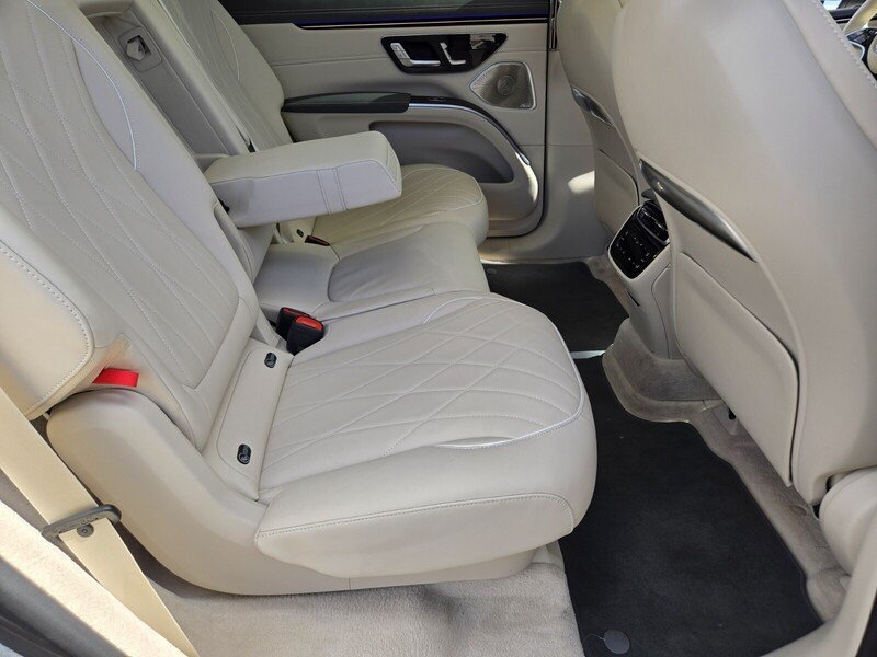 Used 2025 Mercedes-Benz EQS 580 4MATIC SUV image 15