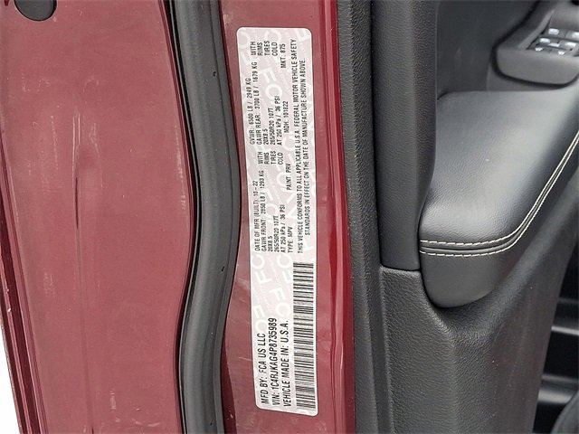 Used 2023 Jeep Grand Cherokee L Laredo image 18