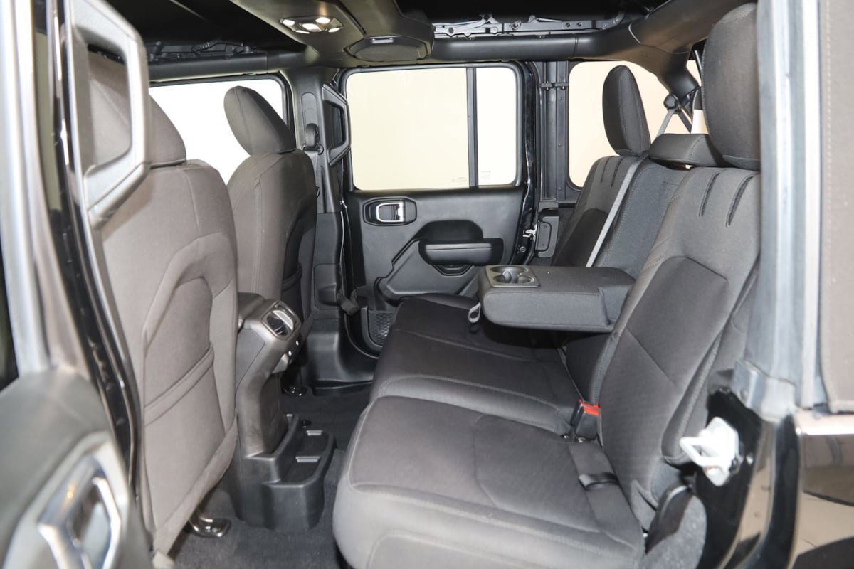 Used 2023 Jeep Wrangler Unlimited w/ Cold Weather Group image 43