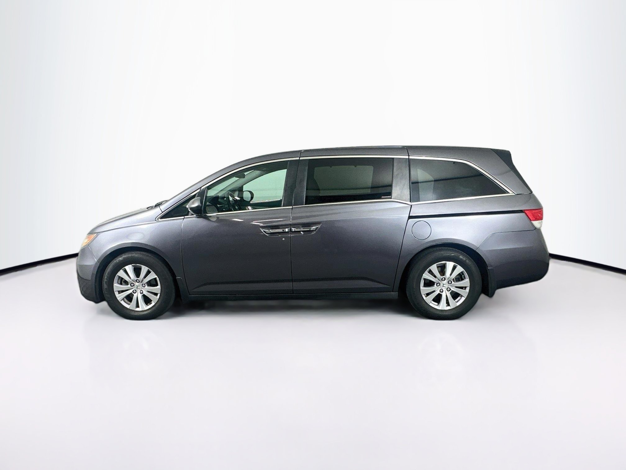 Used 2016 Honda Odyssey EX image 4