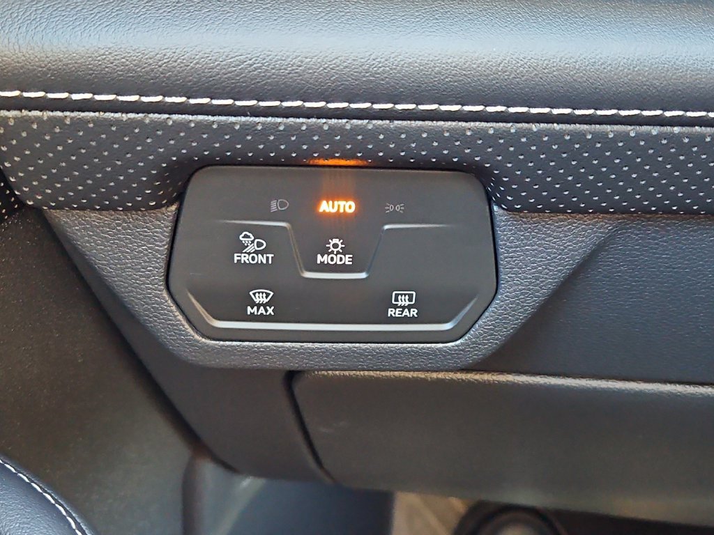 Certified 2024 Volkswagen Atlas SE AWD/4WD image 16