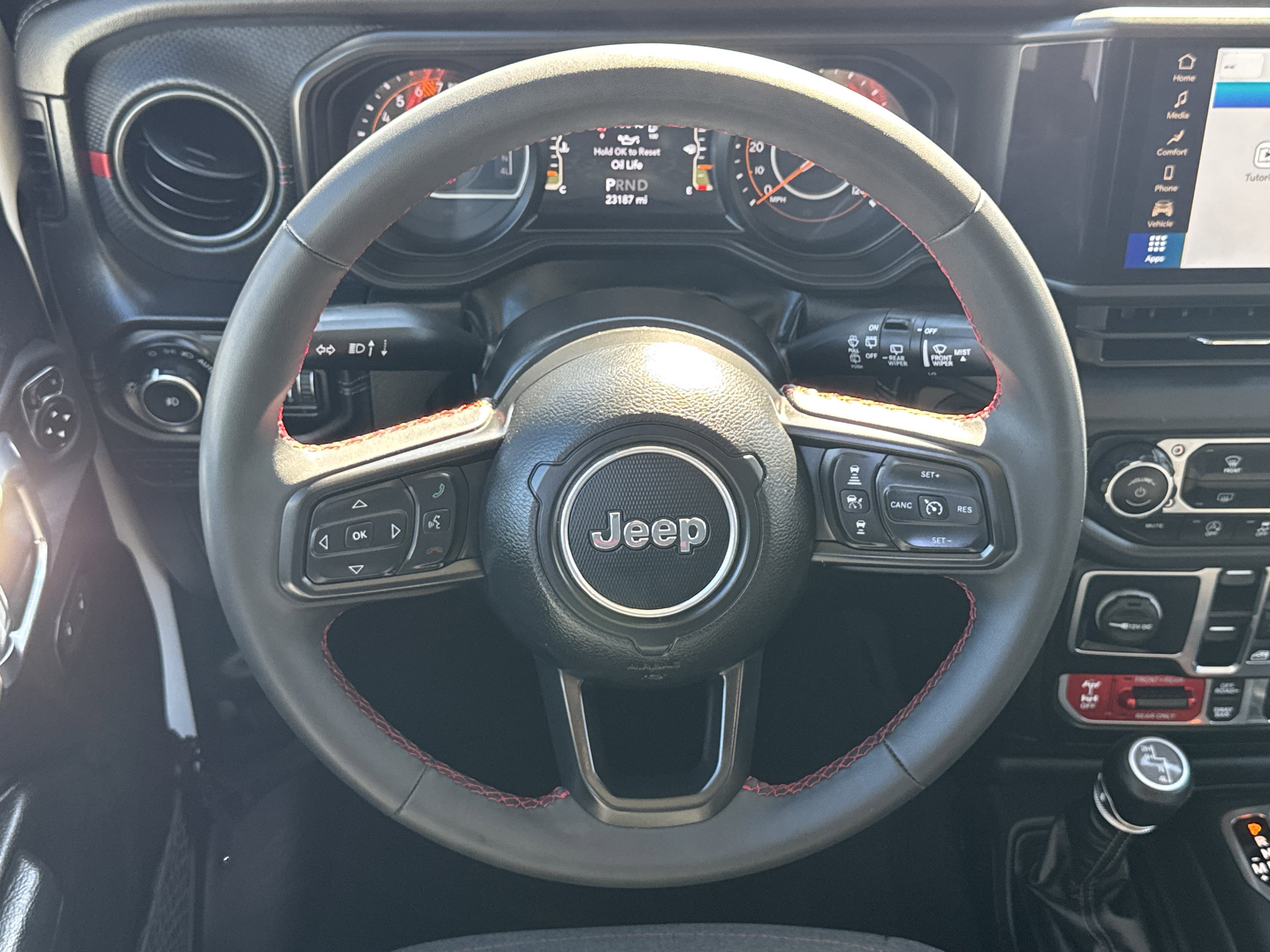 Used 2025 Jeep Wrangler Unlimited Rubicon image 15