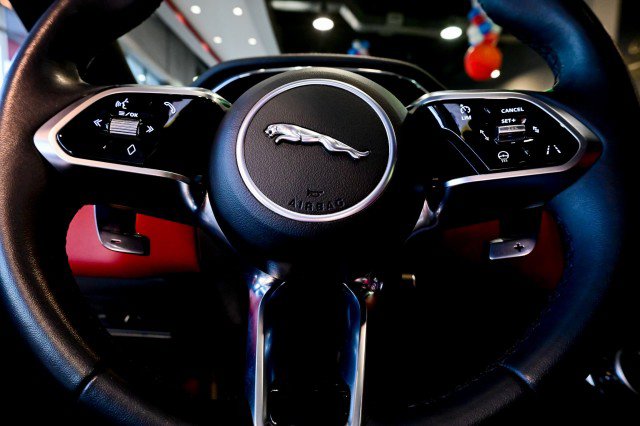 Used 2024 Jaguar XF R-Dynamic SE image 35