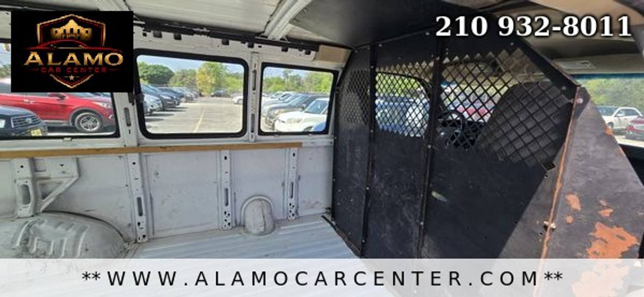 Used 2009 Chevrolet Express 1500 RWD image 21