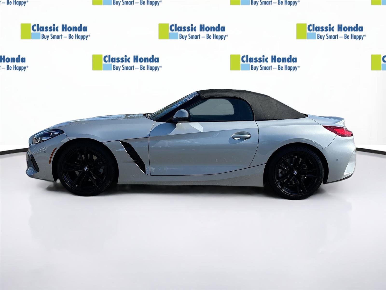 Used 2022 BMW Z4 sDrive30i w/ Premium Package image 4