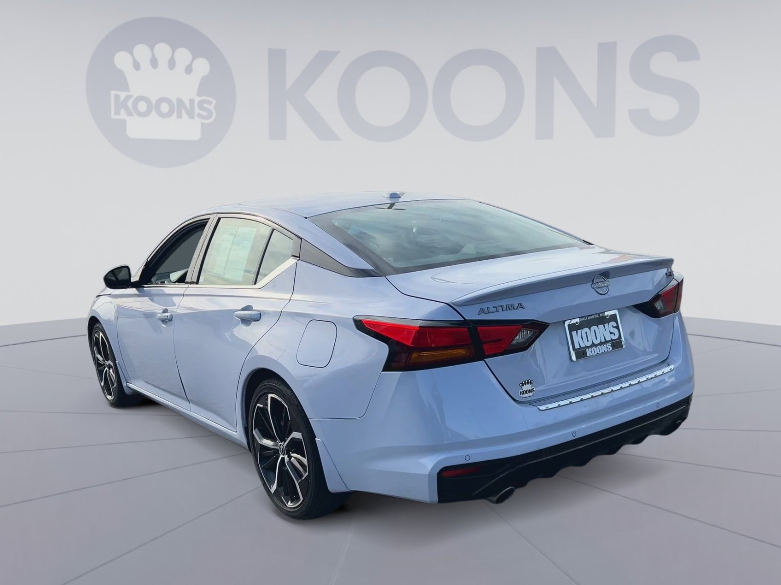 Used 2023 Nissan Altima 2.5 SR w/ SR Premium Package FWD image 10