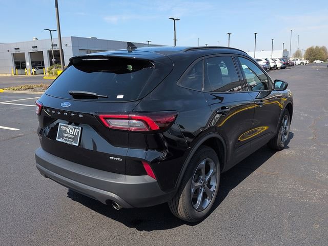 Used 2025 Ford Escape ST-Line image 14