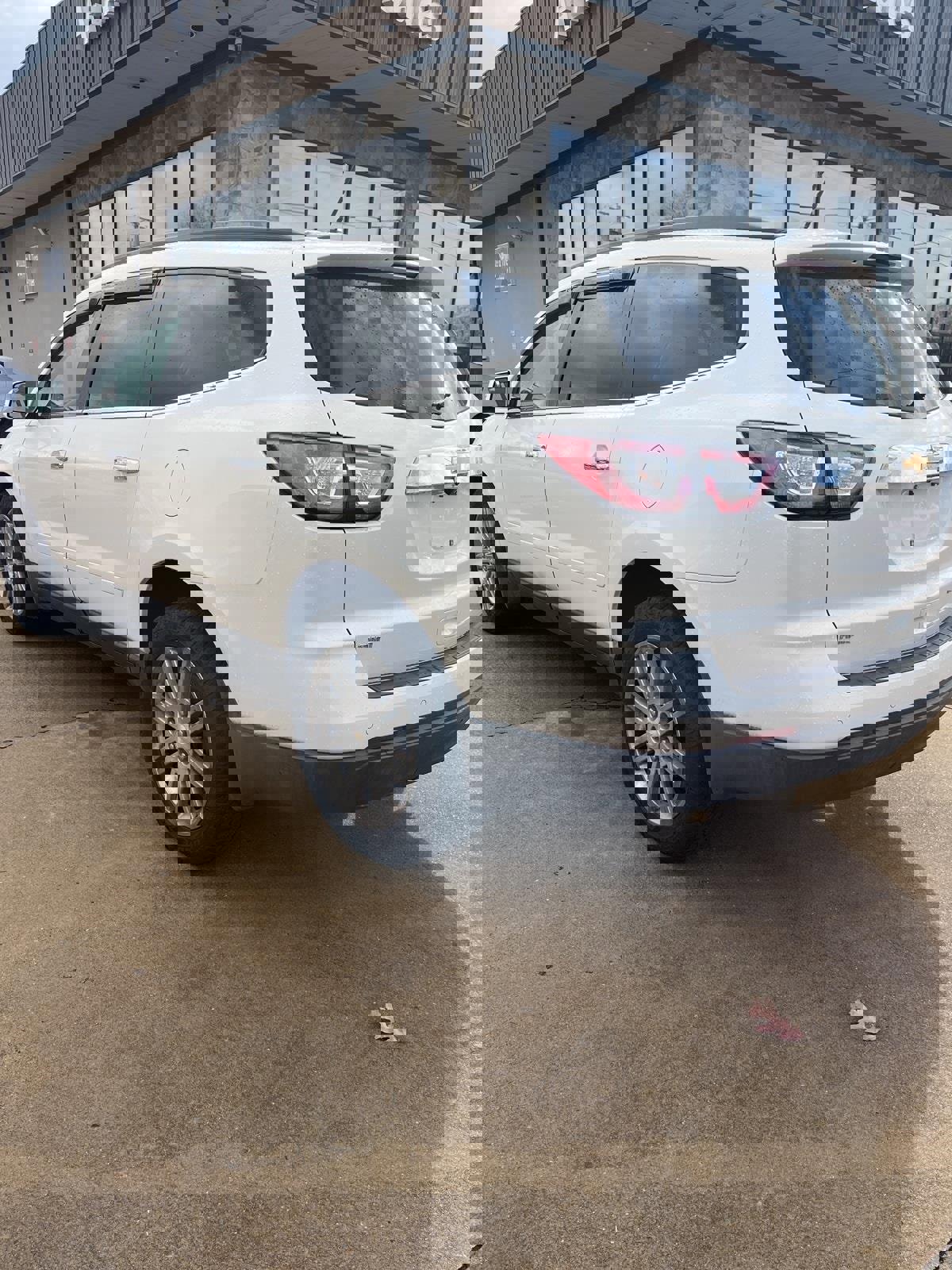 Used 2015 Chevrolet Traverse LT w/ Style and Technology Package image 6