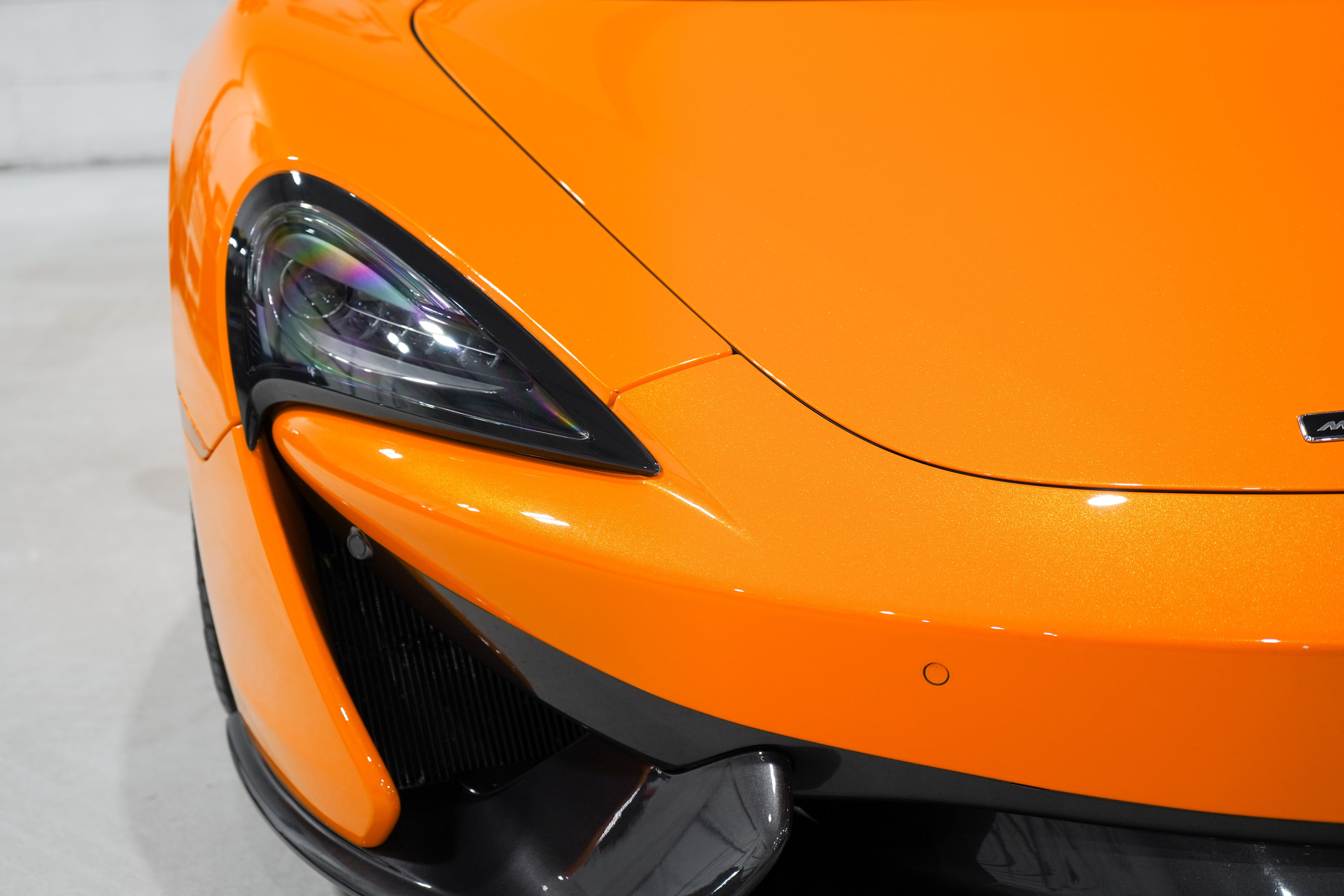 Used 2017 McLaren 570S Coupe RWD image 32