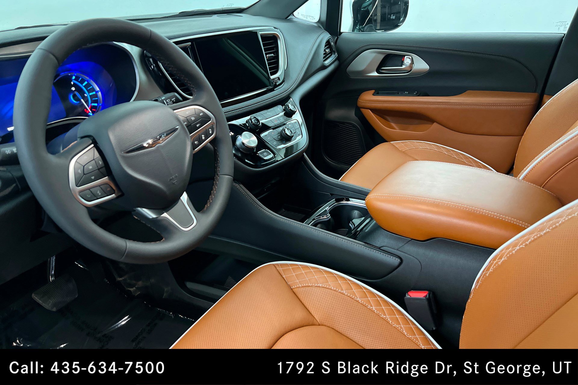 Used 2026 Chrysler Pacifica Pinnacle FWD image 15