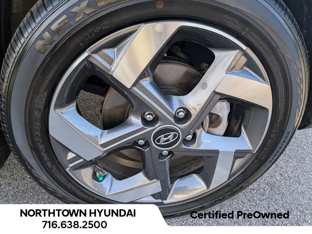 Used 2025 Hyundai Venue Limited FWD image 42