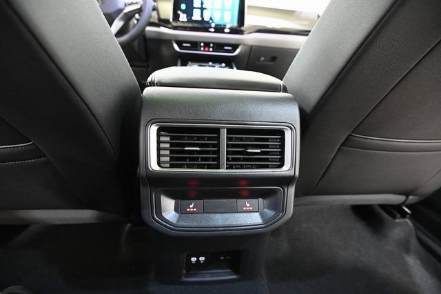 New 2025 Volkswagen Atlas Cross Sport SEL image 31
