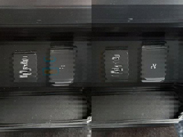 Used 2021 Ford F150 XLT image 31