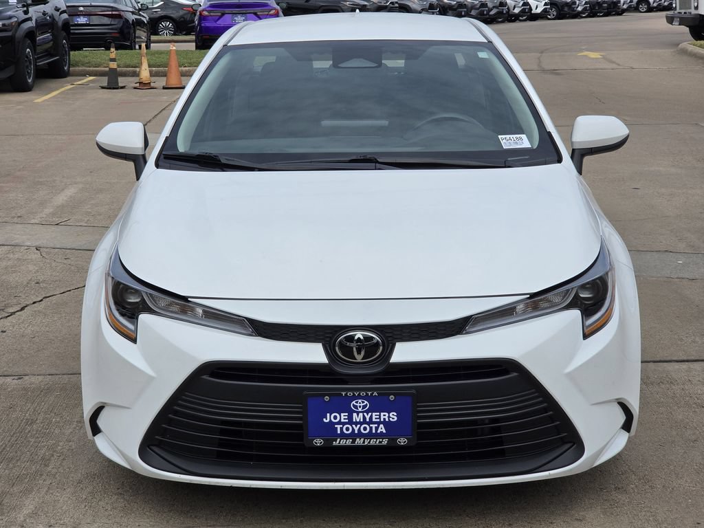 Used 2026 Toyota Corolla LE FWD image 3