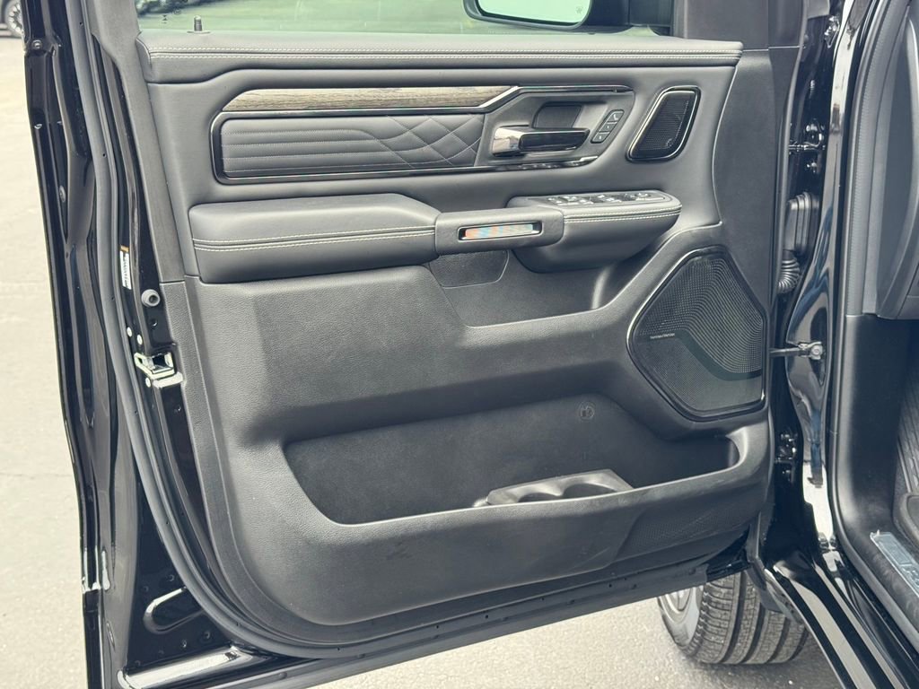 Used 2026 RAM 1500 Limited AWD/4WD image 19