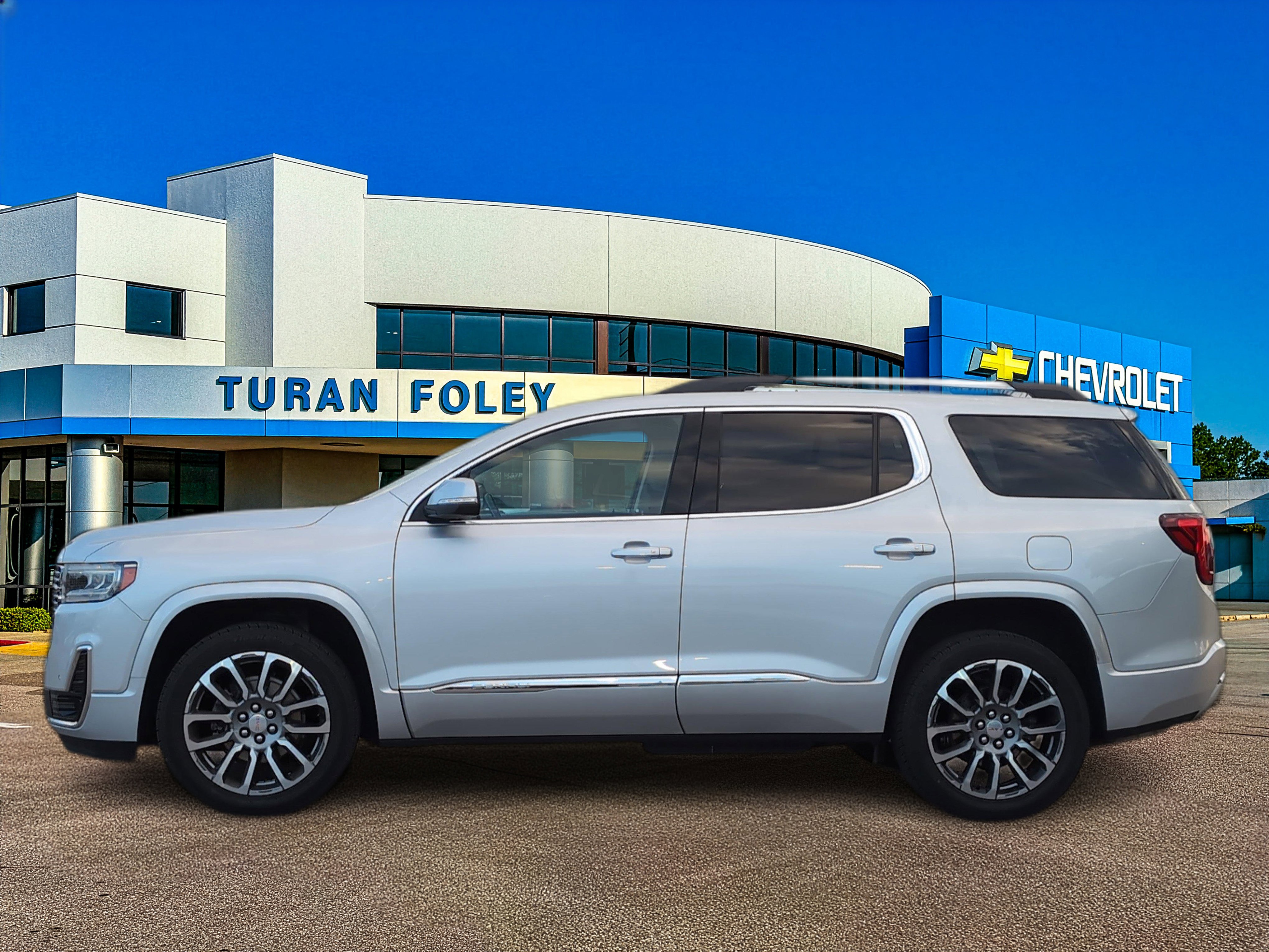 Used 2020 GMC Acadia Denali w/ LPO, Floor Liner Package image 2