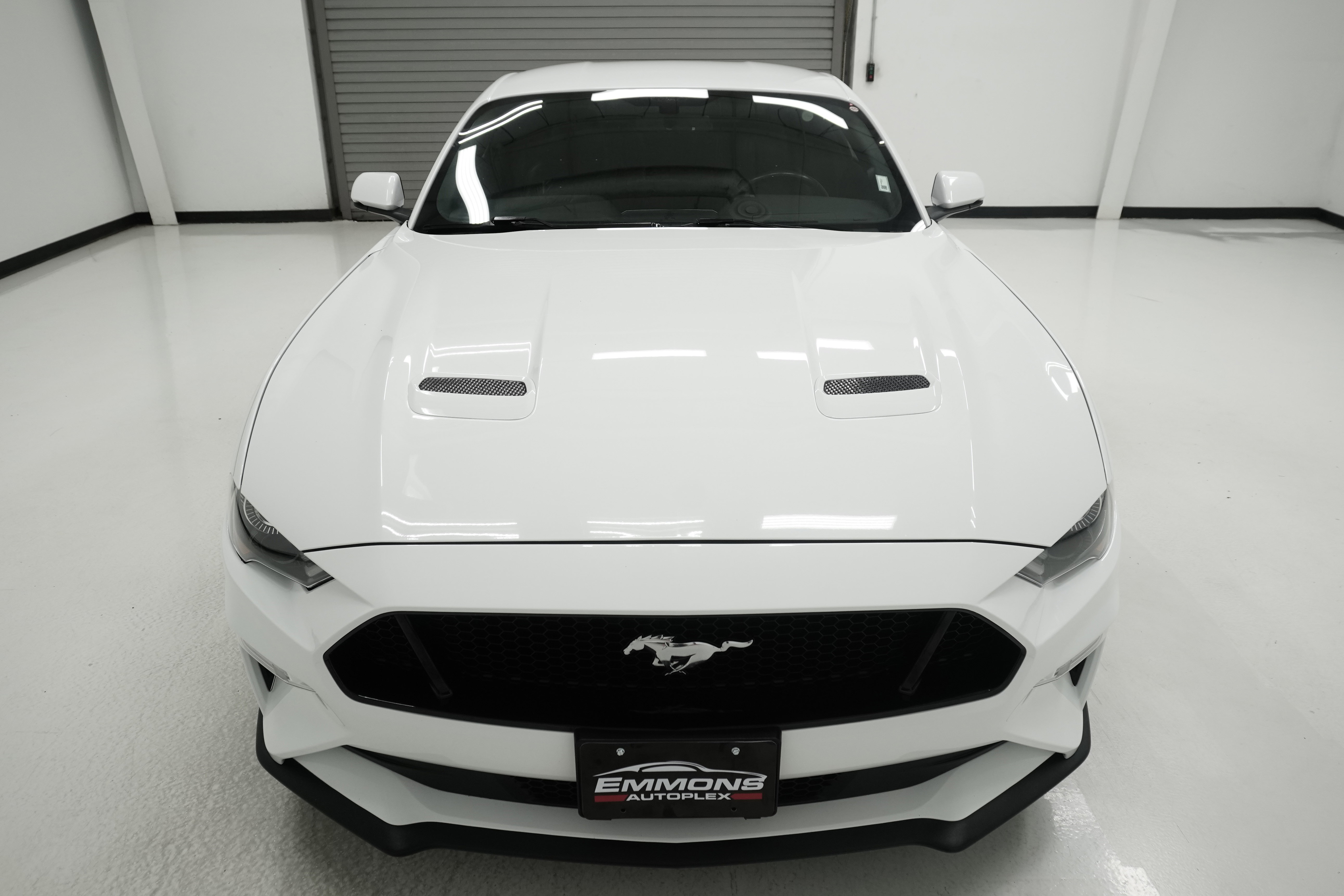 Used 2018 Ford Mustang GT Premium RWD image 2