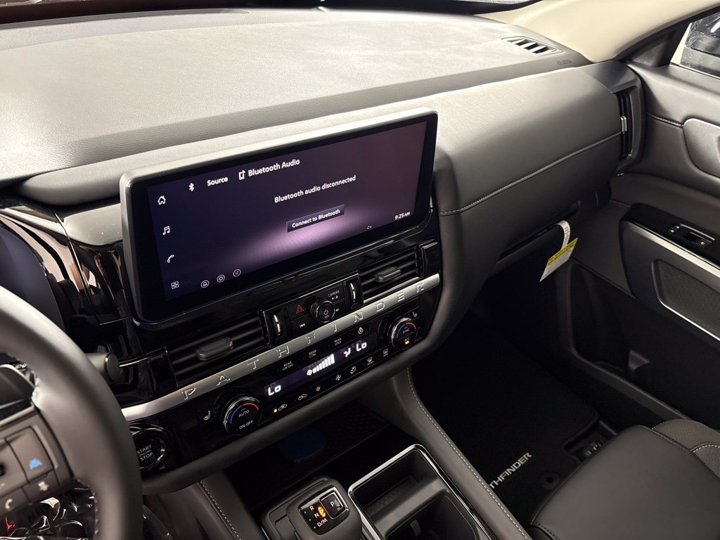 New 2026 Nissan Pathfinder SL FWD image 34