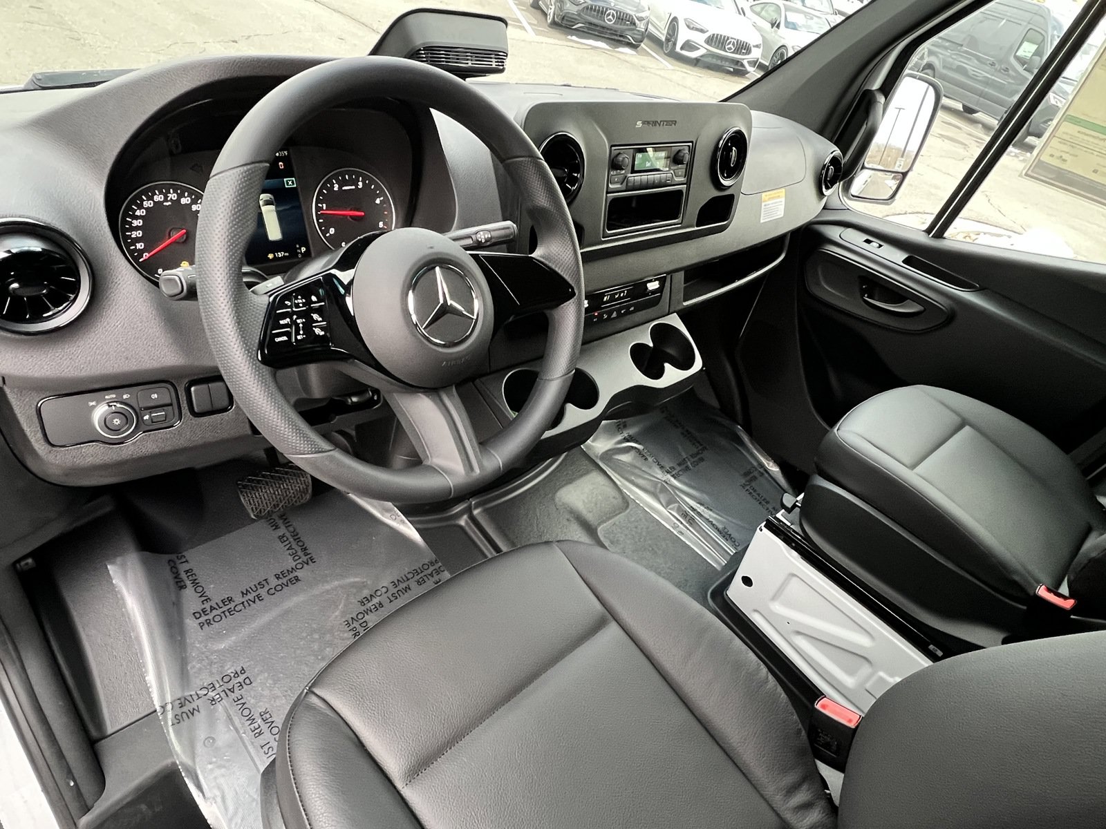 Used 2025 Mercedes-Benz Sprinter 2500 image 18