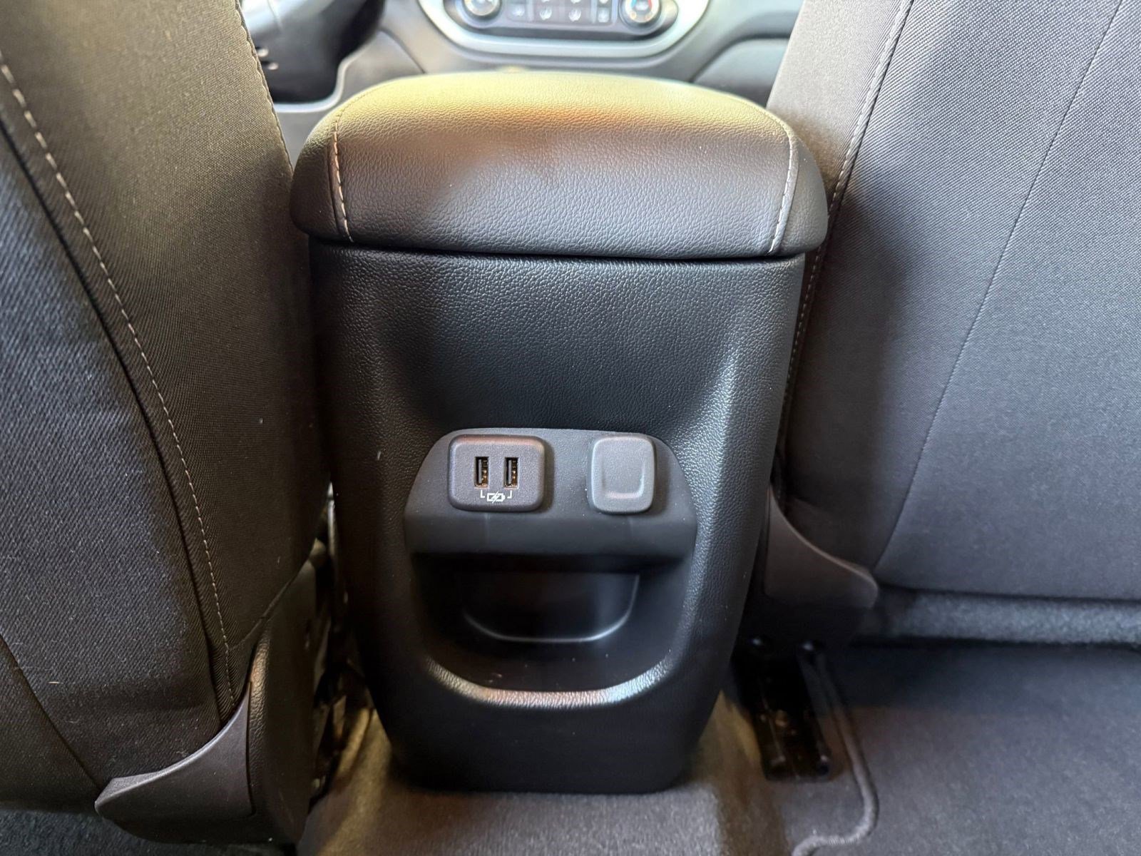 Used 2022 Chevrolet Colorado LT w/ LT Convenience Package image 25