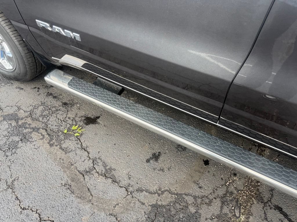 Used 2022 RAM 1500 Big Horn AWD/4WD image 12